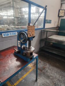 HAND PRESS & SMALL BENCH GRINDER